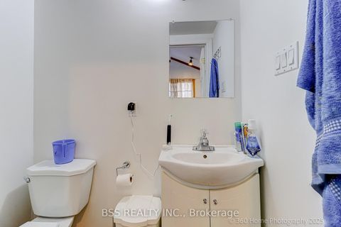 Photo 5 at 96 Laurel Avenue, Kennedy Park, Toronto
