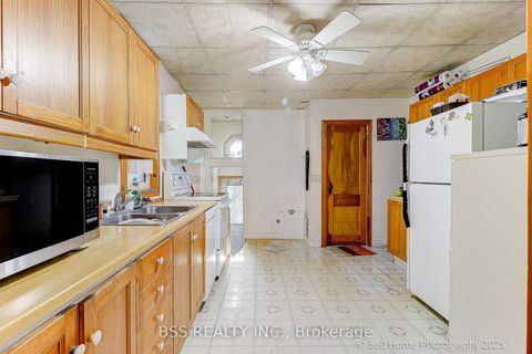 Photo 6 at 96 Laurel Avenue, Kennedy Park, Toronto