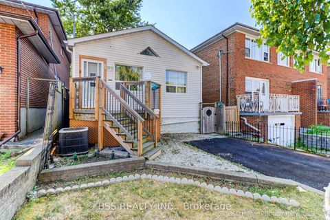 Photo 24 at 96 Laurel Avenue, Kennedy Park, Toronto