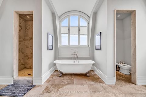 Photo 18 at 2 NIGHTFALL Court, Kleinburg, Vaughan