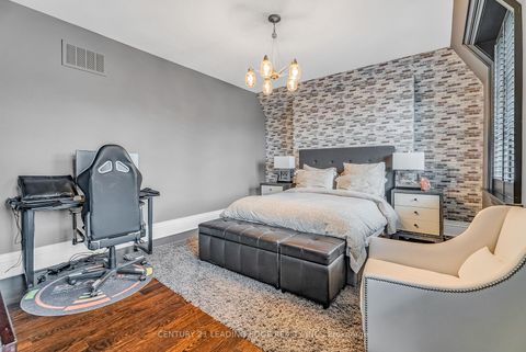 Photo 19 at 2 NIGHTFALL Court, Kleinburg, Vaughan