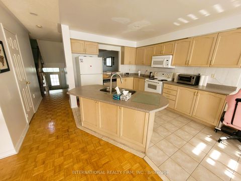 Photo 3 at 50 Beresford Drive, Langstaff, Richmond Hill