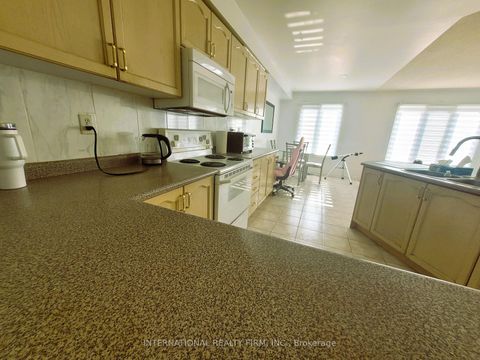 Photo 11 at 50 Beresford Drive, Langstaff, Richmond Hill