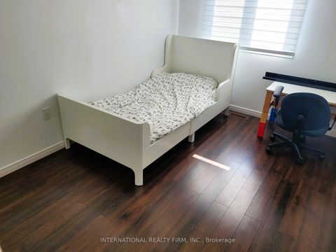 Photo 23 at 50 Beresford Drive, Langstaff, Richmond Hill