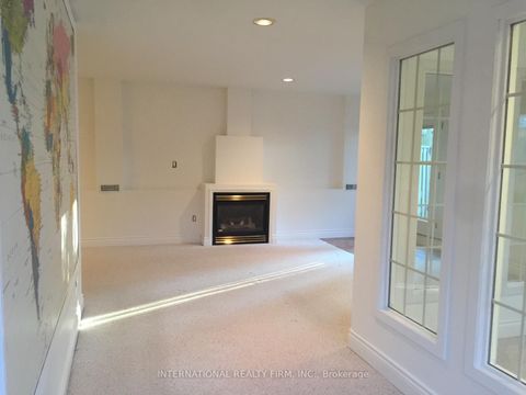 Photo 8 at 276 Sheridan Court, College Manor, Newmarket