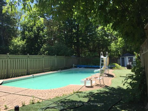 Photo 21 at 276 Sheridan Court, College Manor, Newmarket