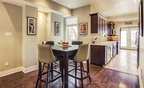 Photo 6 at 552 Main Street, Lumsden, Toronto