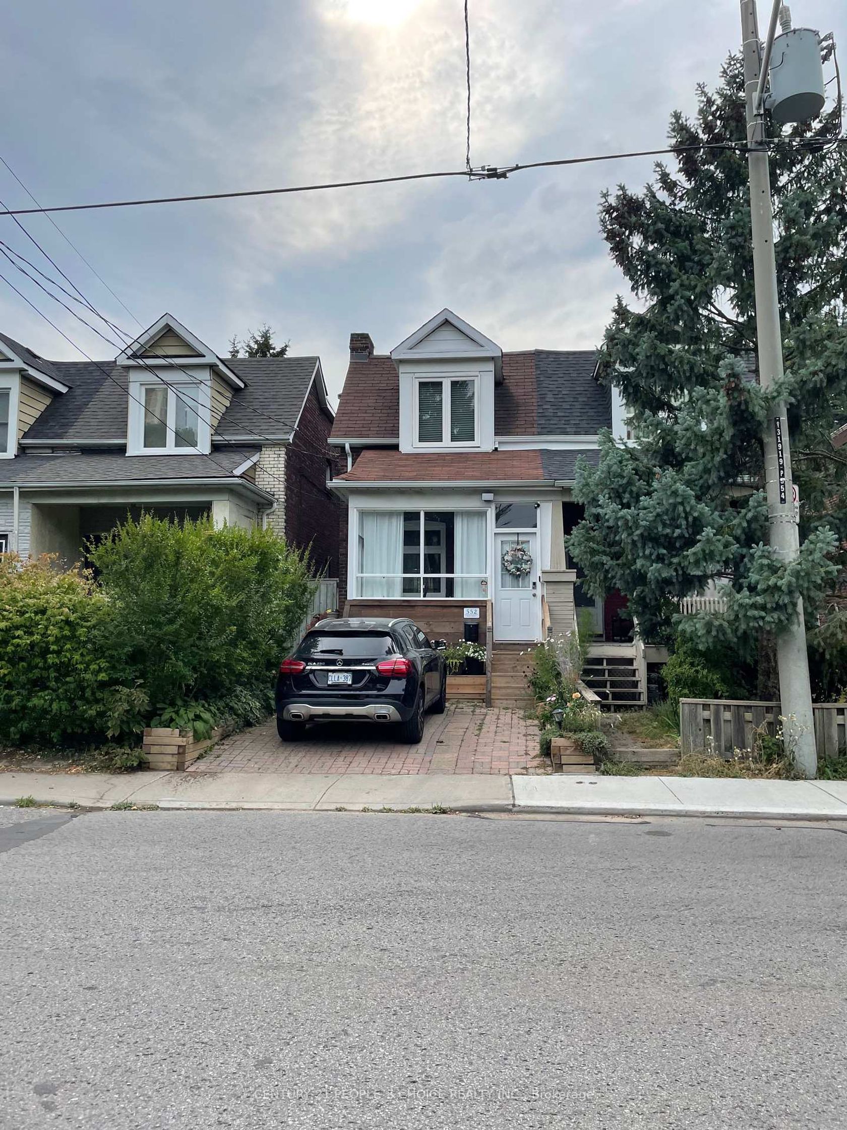 552 Main Street, Lumsden, Toronto 
