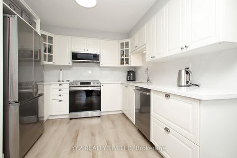 Photo 9 at 407 - 1 Clark Avenue W, Yorkhill, Vaughan
