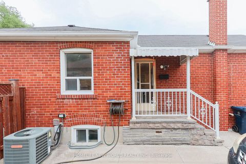 Photo 5 at 34 Greylawn Crescent, Maryvale, Toronto