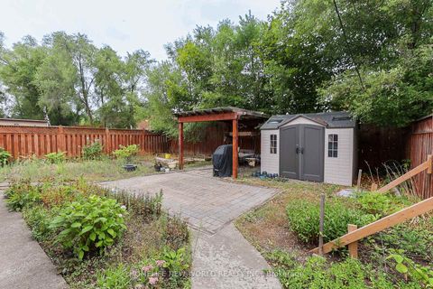 Photo 7 at 34 Greylawn Crescent, Maryvale, Toronto