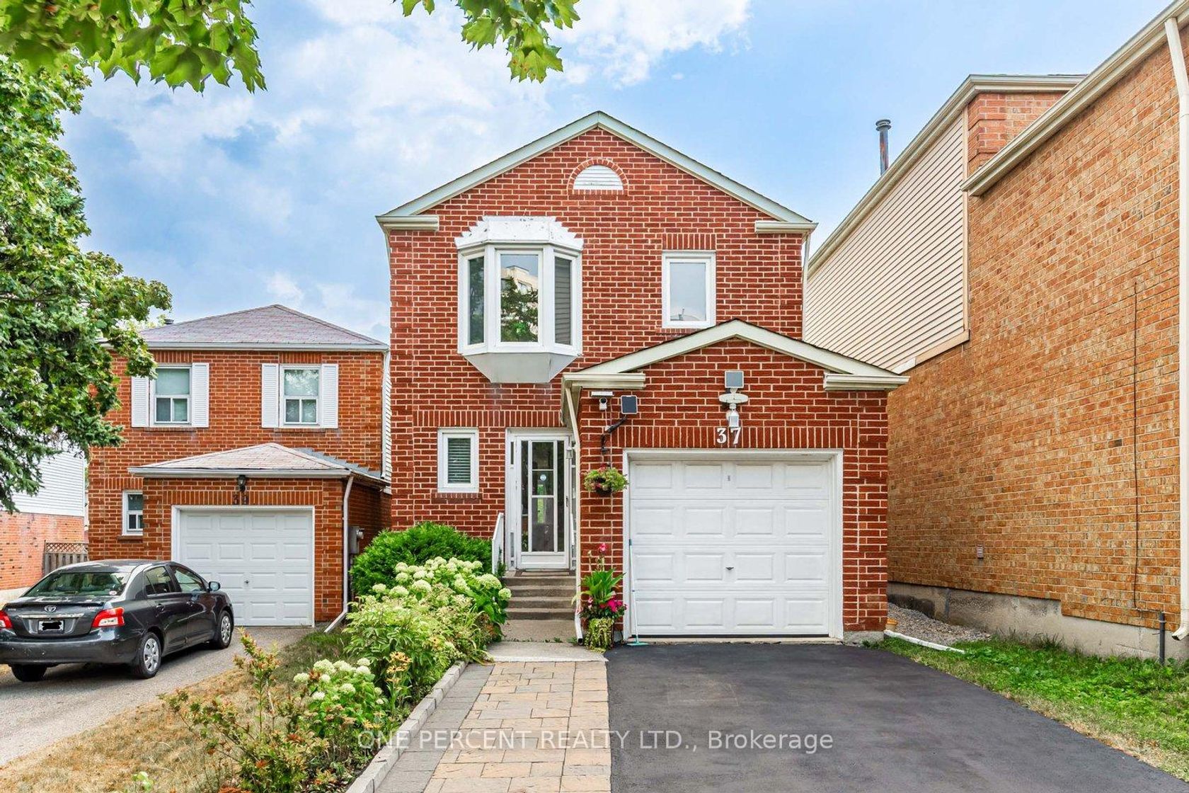 37 Lansbury Court, Yorkhill, Vaughan 