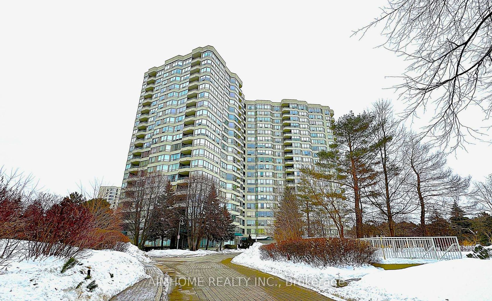 404 - 175 Bamburgh Circle, Steeles, Toronto 