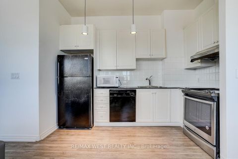 Photo 10 at 1001 - 797 Don Mills Road, Flemingdon Park, Toronto Photo 10 at 1001 - 797 Don Mills Road, Flemingdon Park, Toronto