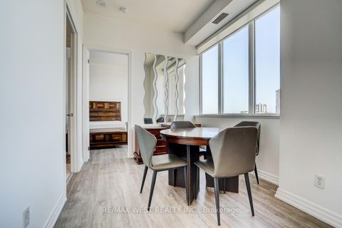 Photo 19 at 1001 - 797 Don Mills Road, Flemingdon Park, Toronto