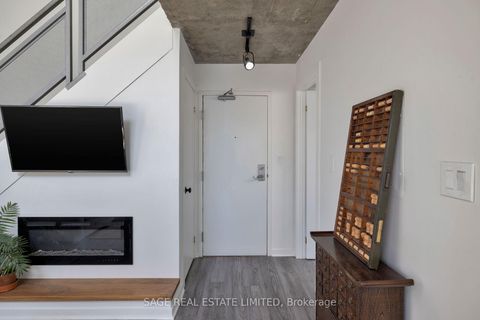 Photo 7 at 811 - 800 King Street W, Niagara, Toronto