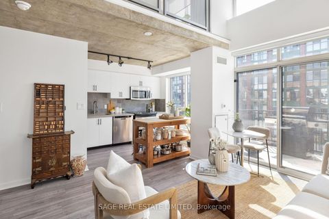 Photo 11 at 811 - 800 King Street W, Niagara, Toronto