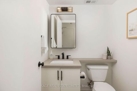 Photo 15 at 811 - 800 King Street W, Niagara, Toronto