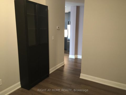 Photo 6 at 312 - 2910 Highway No, 7 Road W, Concord, Vaughan