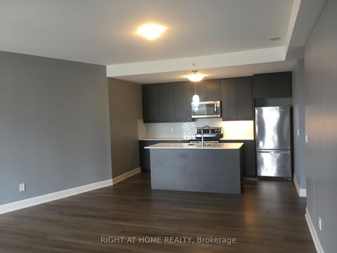 Photo 7 at 312 - 2910 Highway No, 7 Road W, Concord, Vaughan