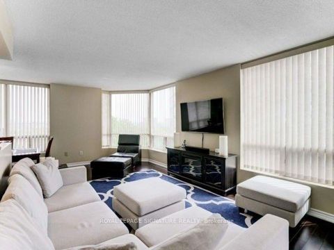 Photo 5 at 811 - 3 Hickory Tree Road, Weston, Toronto