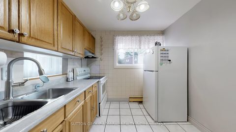 Photo 6 at 812 - 22 Tandridge Crescent, Old Rexdale, Toronto