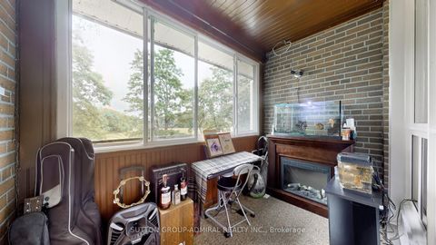 Photo 9 at 812 - 22 Tandridge Crescent, Old Rexdale, Toronto