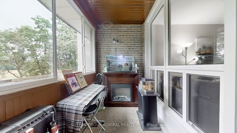 Photo 10 at 812 - 22 Tandridge Crescent, Old Rexdale, Toronto