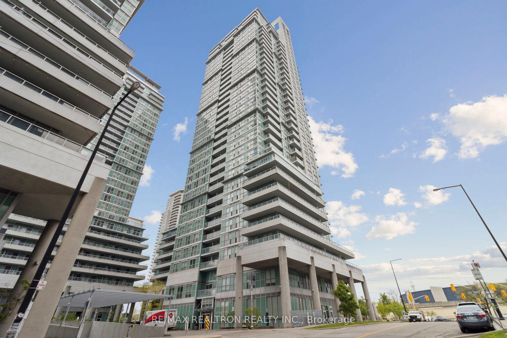 2604 - 70 Town Centre Court, Bendale, Toronto by Loree Meneguzzi Real Estate 2604 - 70 Town Centre Court, Bendale, Toronto