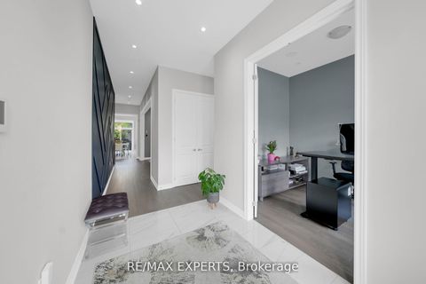 Photo 6 at 74 Ryerson Drive, Kleinburg, Vaughan