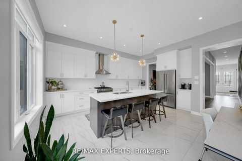 Photo 15 at 74 Ryerson Drive, Kleinburg, Vaughan
