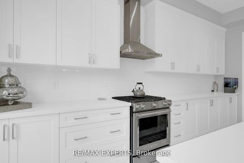 Photo 16 at 74 Ryerson Drive, Kleinburg, Vaughan