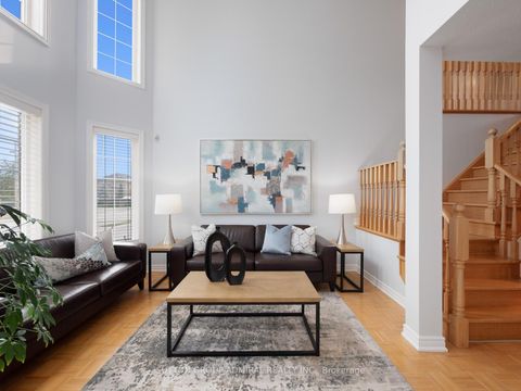Photo 4 at 190 Maria Antonia Road, Vellore Village, Vaughan