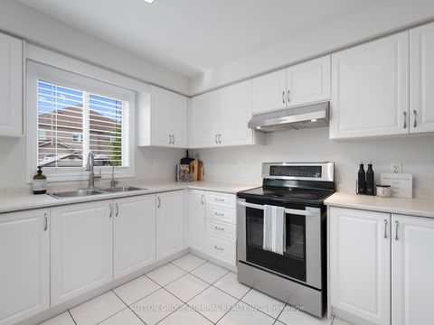 Photo 10 at 190 Maria Antonia Road, Vellore Village, Vaughan