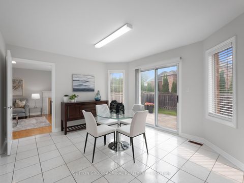 Photo 11 at 190 Maria Antonia Road, Vellore Village, Vaughan