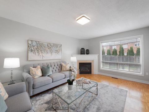 Photo 16 at 190 Maria Antonia Road, Vellore Village, Vaughan