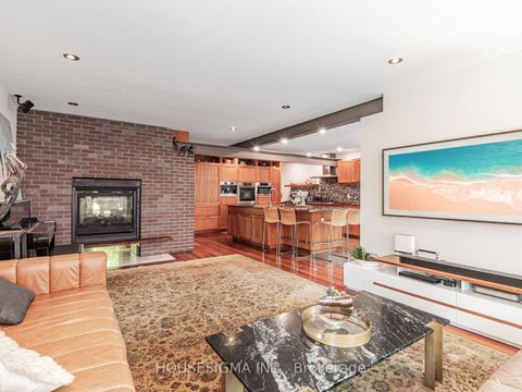 Photo 4 at 94 Laurentide Drive, Donalda, Toronto