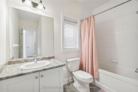 Photo 27 at 8 Duncombe Lane, South Richvale, Richmond Hill