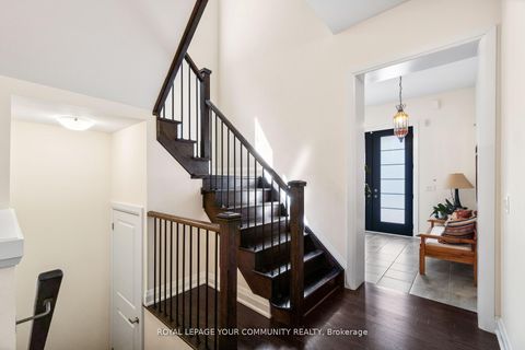 Photo 35 at 8 Duncombe Lane, South Richvale, Richmond Hill
