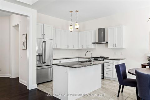 Photo 40 at 8 Duncombe Lane, South Richvale, Richmond Hill