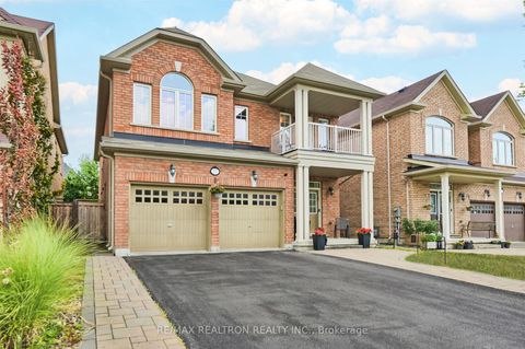 Photo 1 at 27 Ironbark Court, Patterson, Vaughan