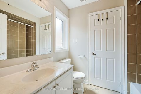 Photo 29 at 27 Ironbark Court, Patterson, Vaughan