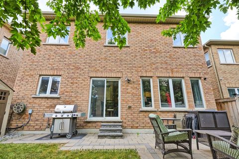 Photo 38 at 27 Ironbark Court, Patterson, Vaughan