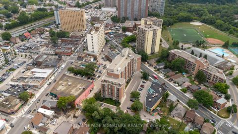 Photo 17 at 814 - 2088 Lawrence Avenue W, Weston, Toronto