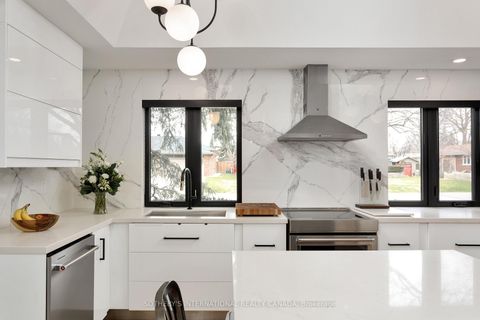 Photo 10 at 15 Ravensbourne Crescent, Rosethorn, Toronto