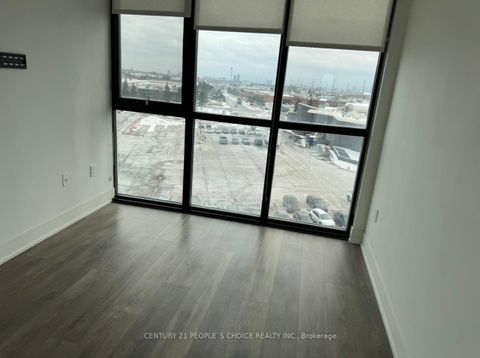 Photo 8 at 526 - 2908 Highway 7 Road, Concord, Vaughan