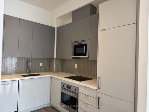 Photo 14 at 526 - 2908 Highway 7 Road, Concord, Vaughan
