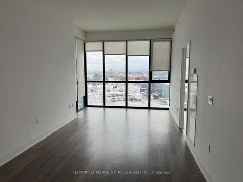 Photo 18 at 526 - 2908 Highway 7 Road, Concord, Vaughan