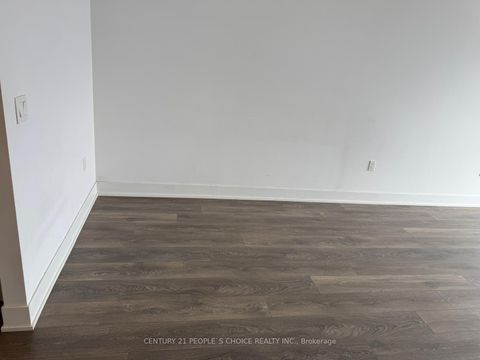 Photo 24 at 526 - 2908 Highway 7 Road, Concord, Vaughan