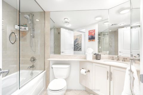 Photo 10 at 707 - 900 Mount Pleasant Road, Mount Pleasant West, Toronto